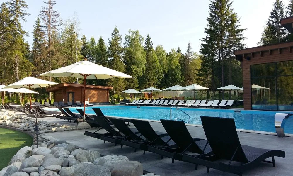 Les Art Resort - Прогулочные аллеи, Дорохово