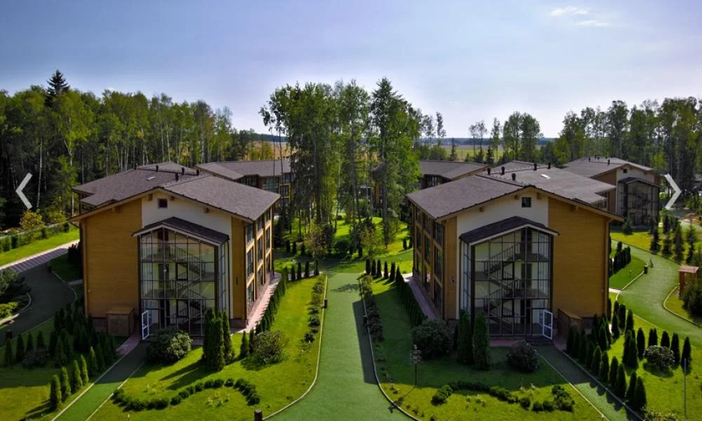 Les Art Resort - Всесезонный подогреваемый бассейн, Дорохово п.